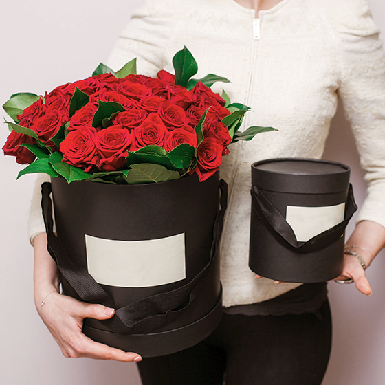 Розы в&nbsp;коробке<span style="font-style: italic;"></span>