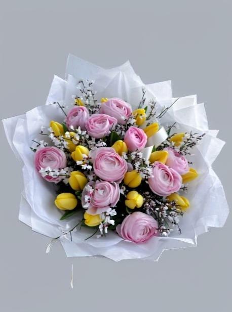 Букет&nbsp; &nbsp; &nbsp; Романтик&nbsp; &nbsp; &nbsp; &nbsp;&nbsp;<span style="font-style: italic;"></span>